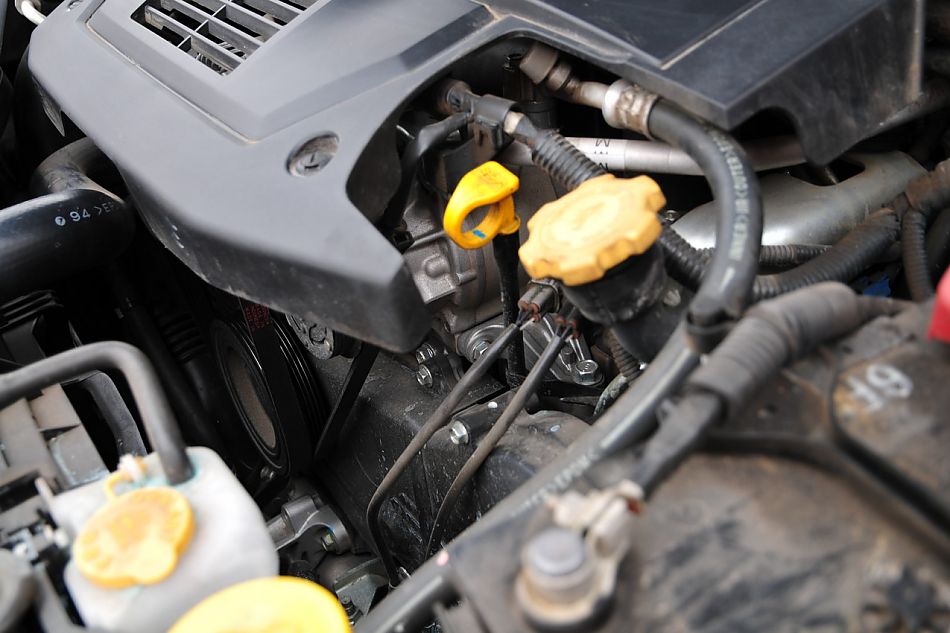 2010款新力狮2.5GT豪华版细节实拍