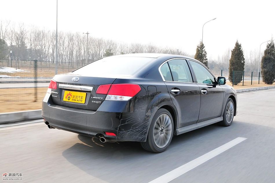 2010款新力狮2.5GT豪华版动态实拍