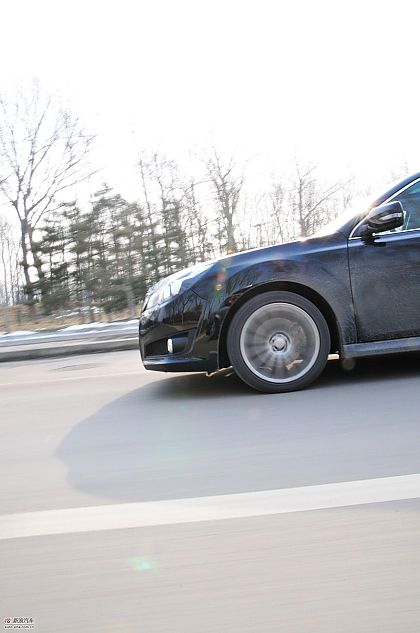 2010款新力狮2.5GT豪华版动态实拍