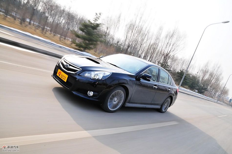 2010款新力狮2.5GT豪华版动态实拍