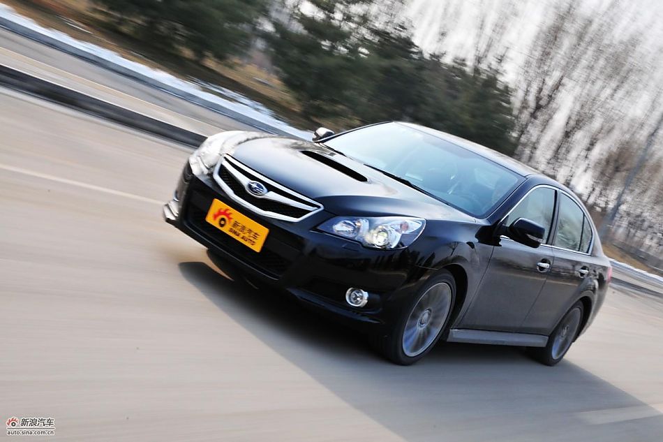 2010款新力狮2.5GT豪华版动态实拍