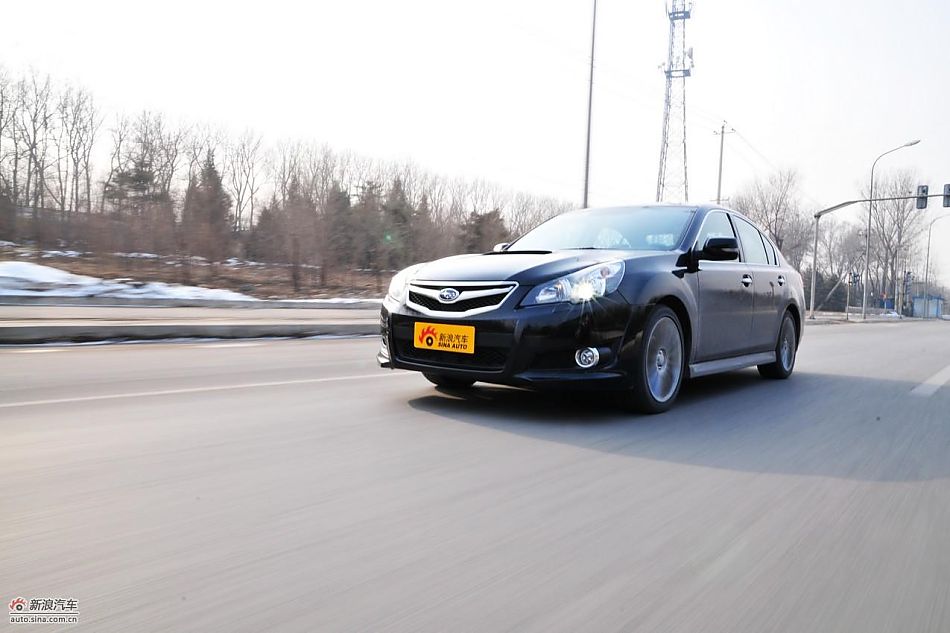 2010款新力狮2.5GT豪华版动态实拍