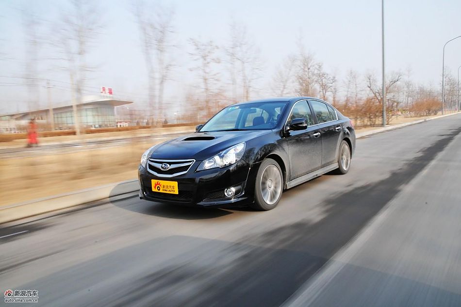 2010款新力狮2.5GT豪华版动态实拍