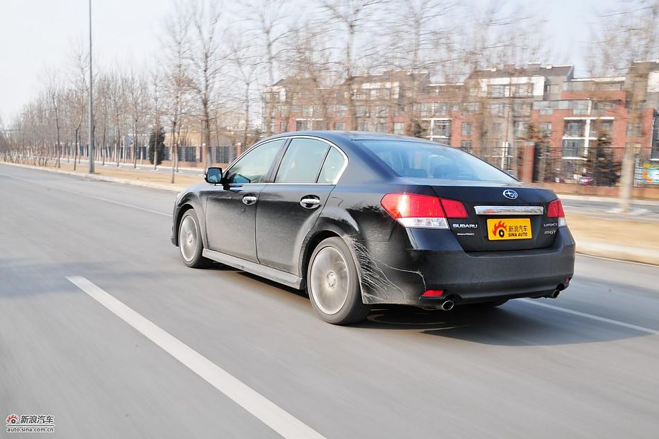 2010款新力狮2.5GT豪华版动态实拍