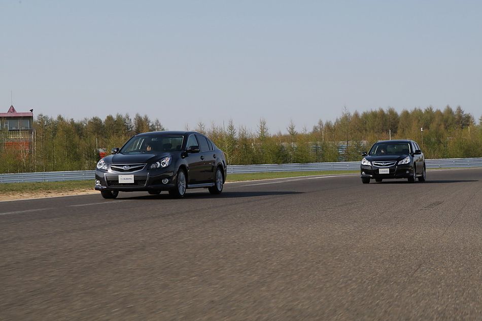 试驾斯巴鲁新力狮