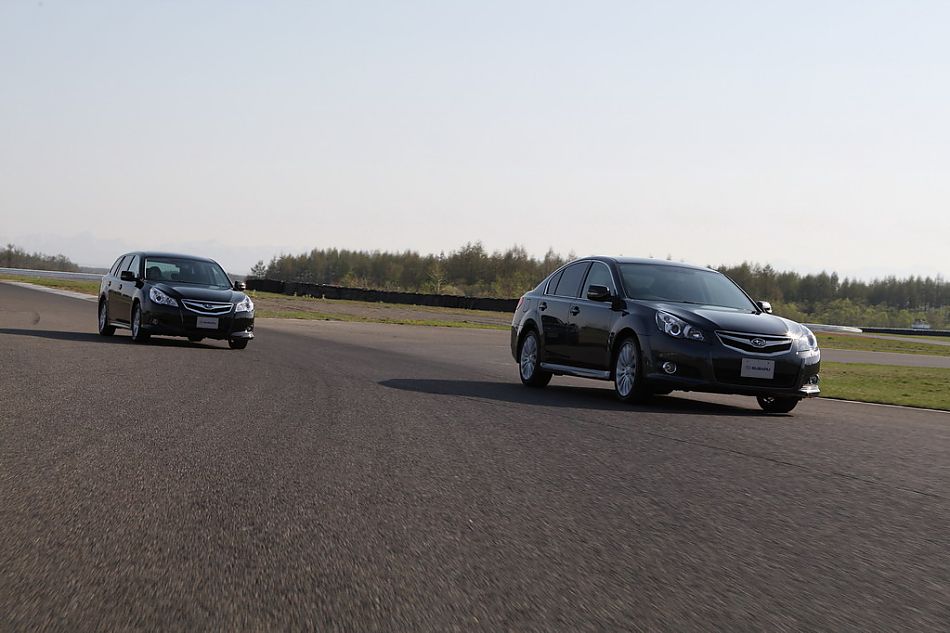 试驾斯巴鲁新力狮