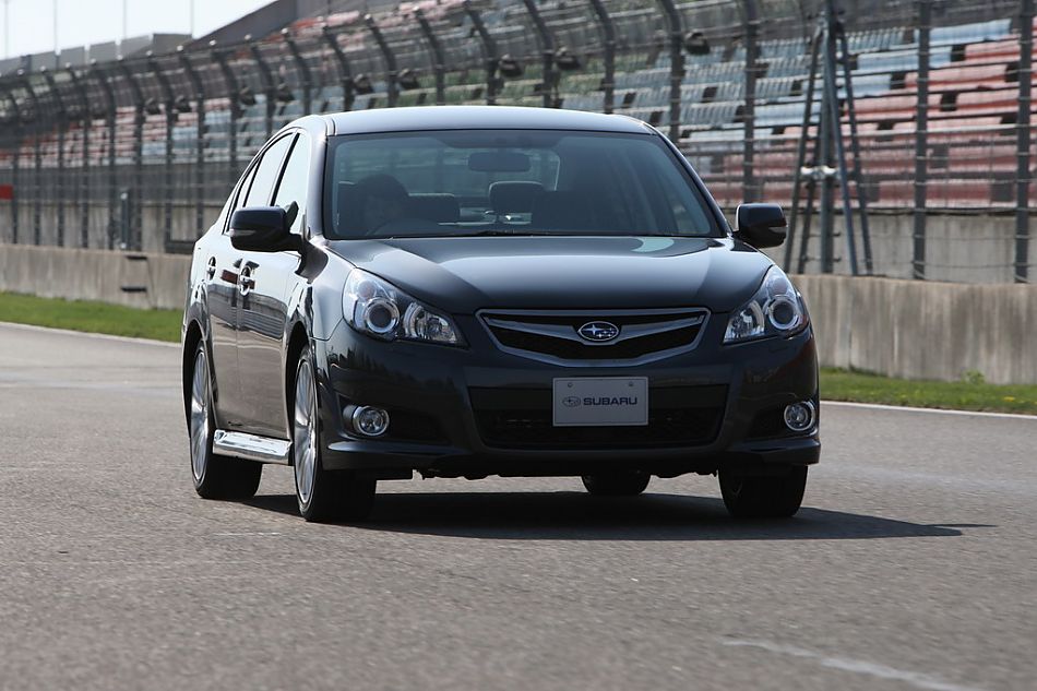 试驾斯巴鲁新力狮