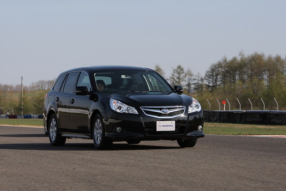 试驾斯巴鲁新力狮