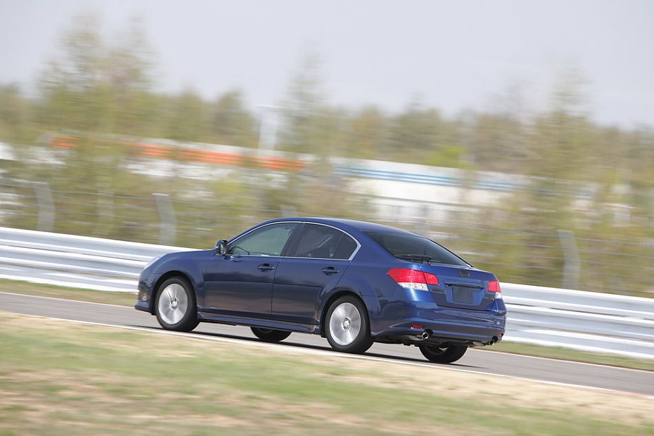 试驾斯巴鲁新力狮