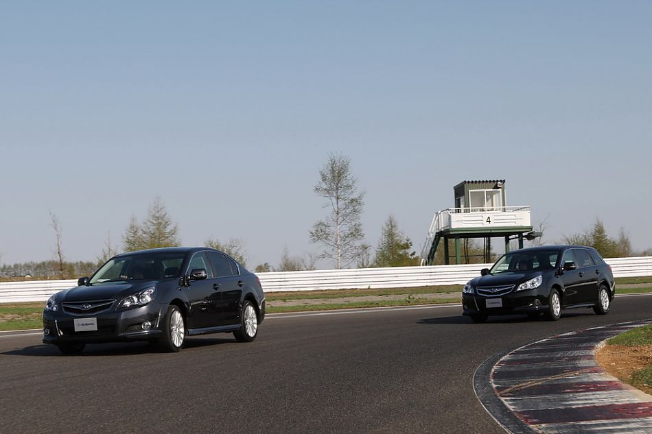 试驾斯巴鲁新力狮