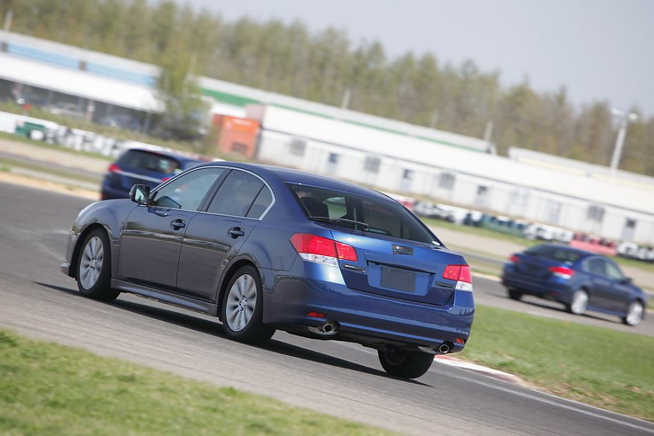 试驾斯巴鲁新力狮