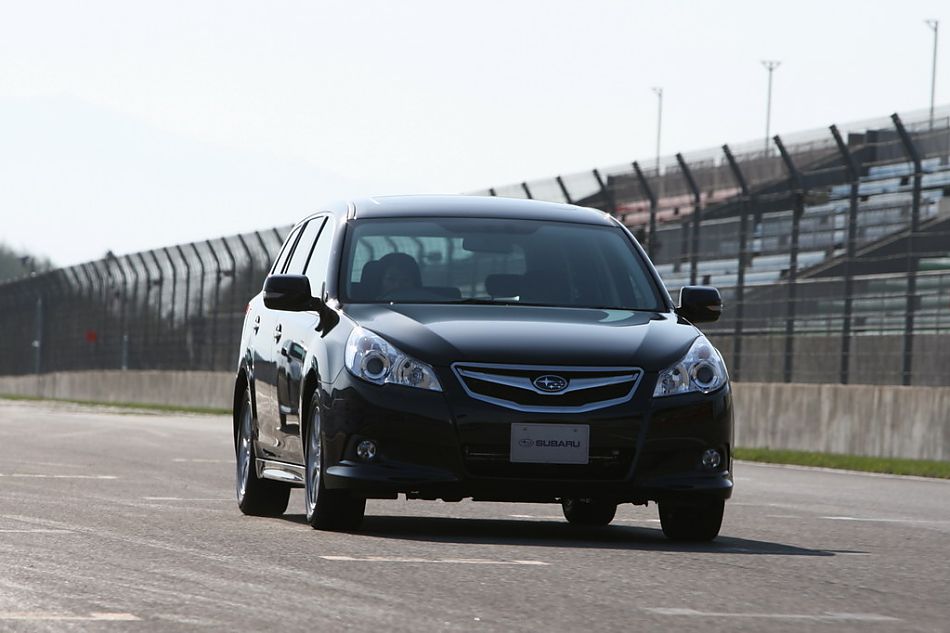 试驾斯巴鲁新力狮