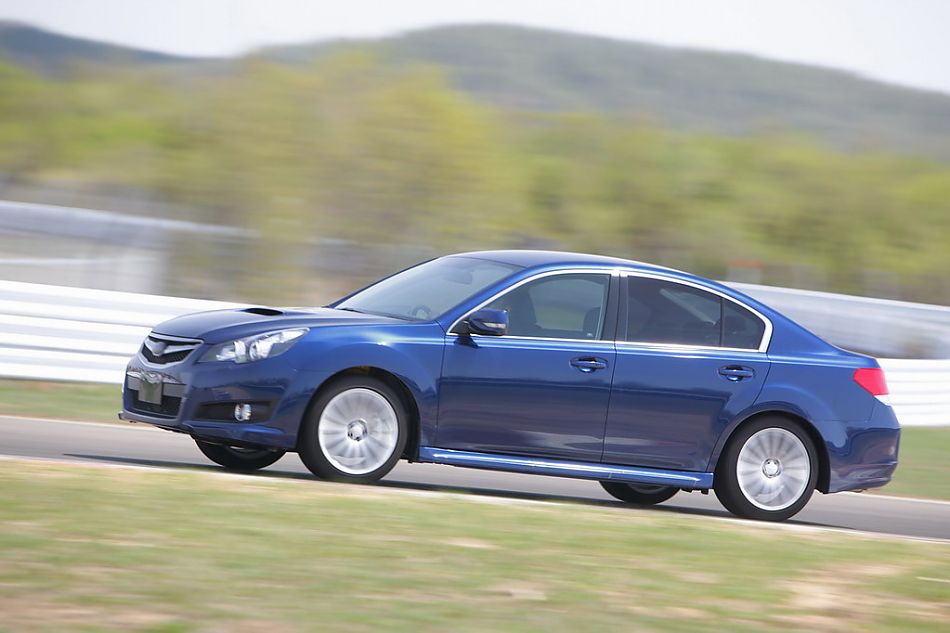 试驾斯巴鲁新力狮