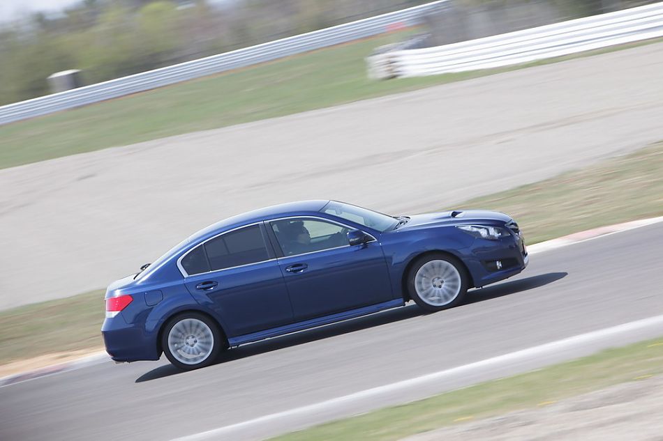 试驾斯巴鲁新力狮