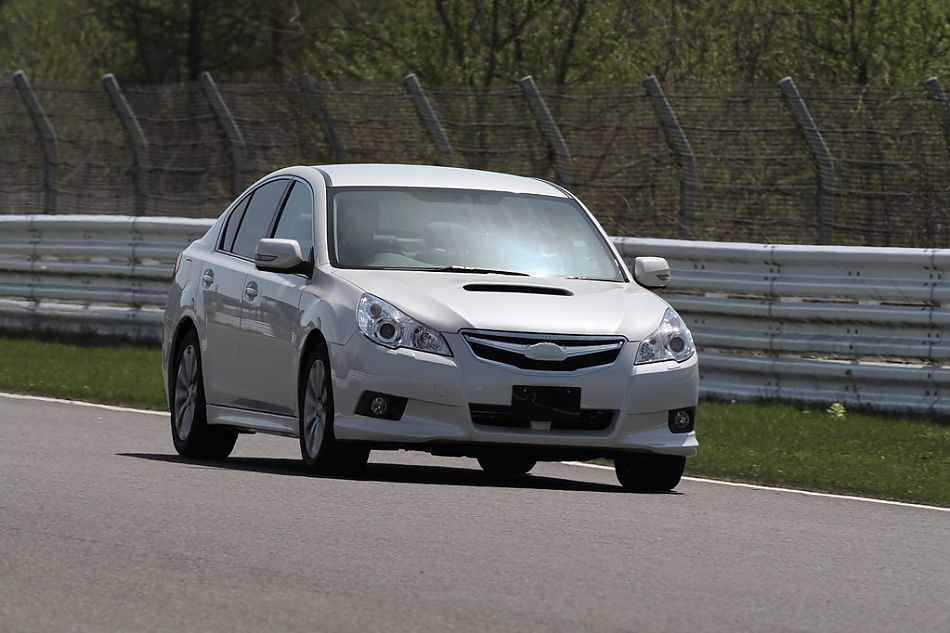 试驾斯巴鲁新力狮