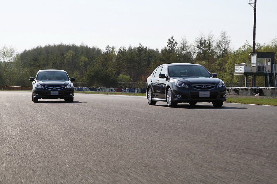 试驾斯巴鲁新力狮