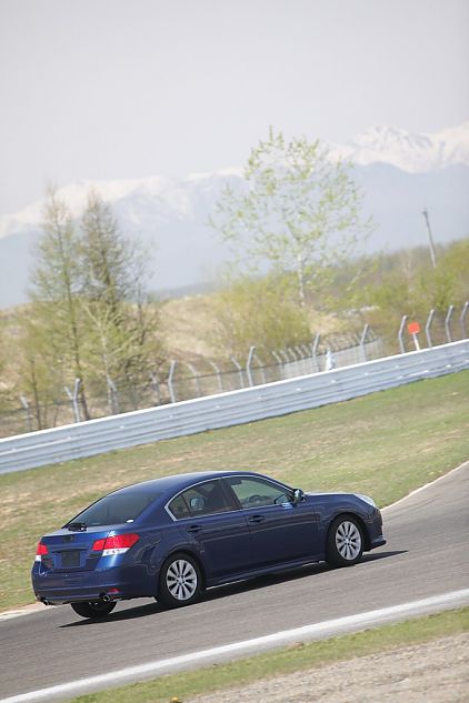 试驾斯巴鲁新力狮