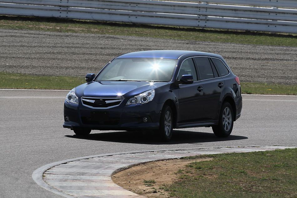 试驾斯巴鲁新力狮