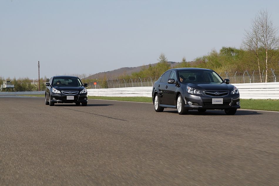 试驾斯巴鲁新力狮