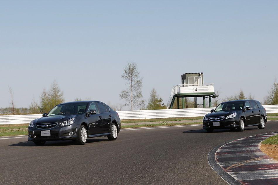 试驾斯巴鲁新力狮