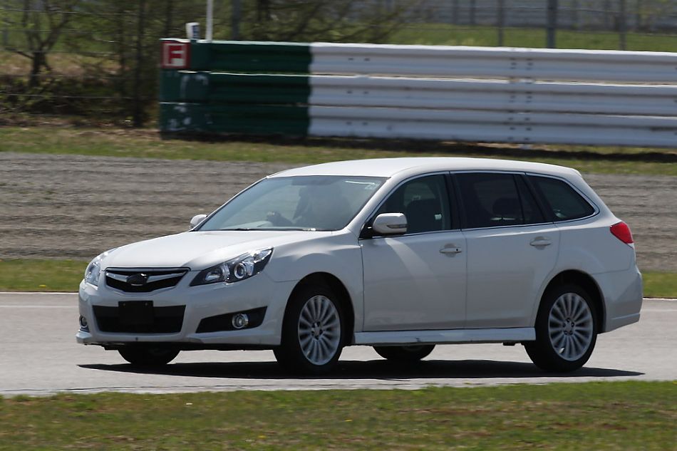 试驾斯巴鲁新力狮