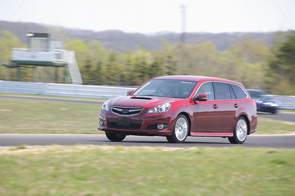 试驾斯巴鲁新力狮