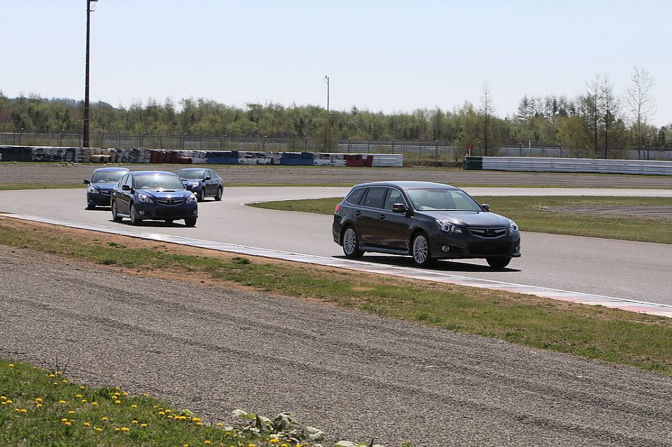 试驾斯巴鲁新力狮