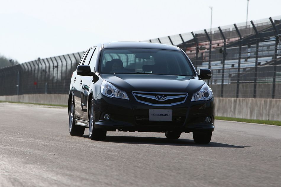 试驾斯巴鲁新力狮