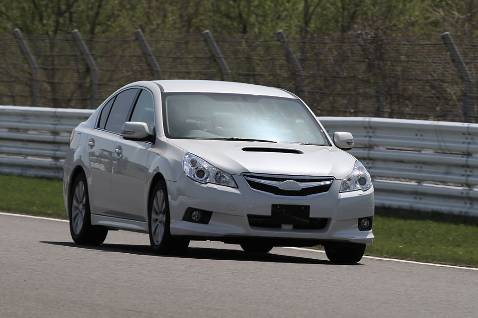 试驾斯巴鲁新力狮