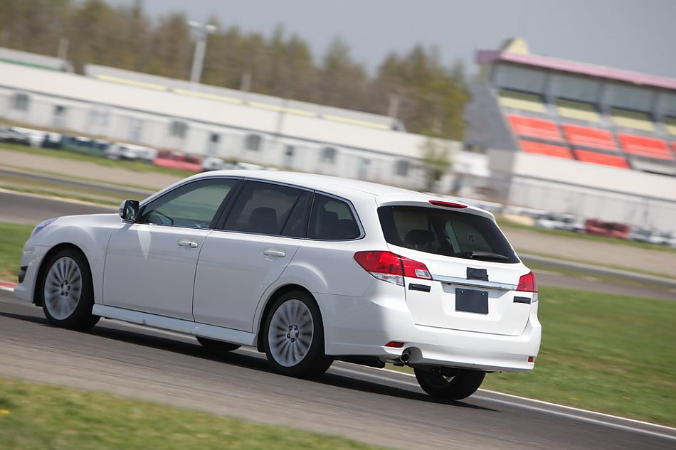 试驾斯巴鲁新力狮