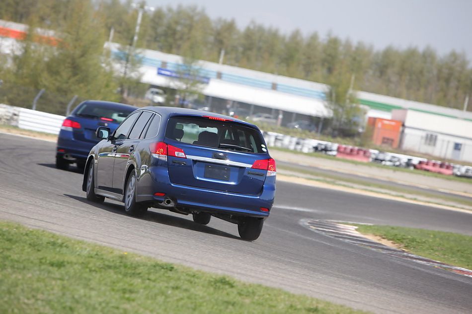 试驾斯巴鲁新力狮