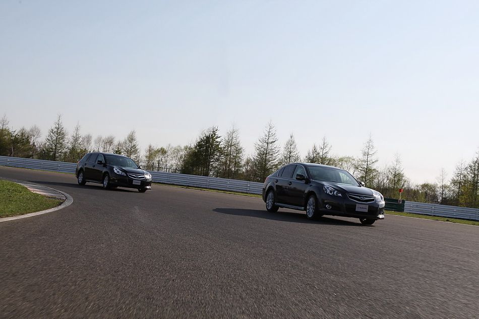 试驾斯巴鲁新力狮