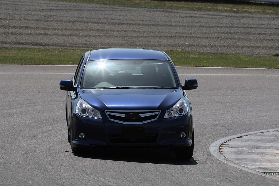 试驾斯巴鲁新力狮