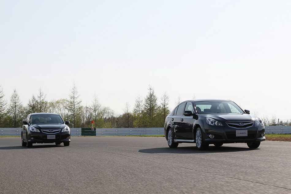 试驾斯巴鲁新力狮