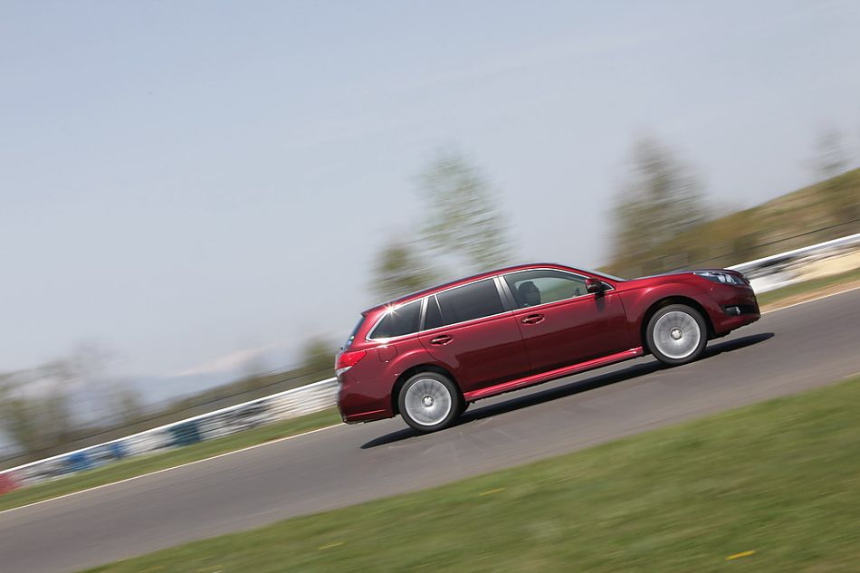 试驾斯巴鲁新力狮