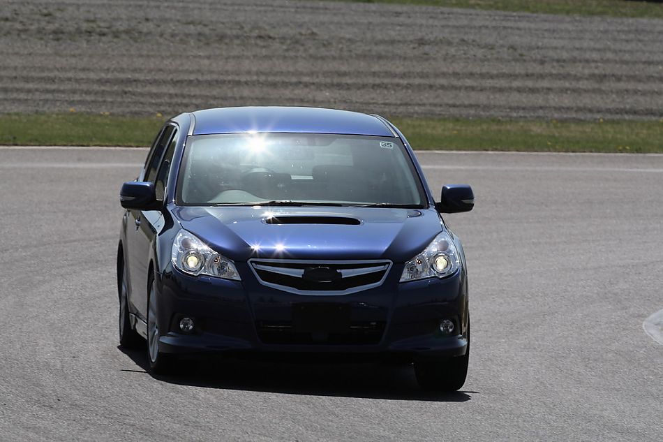 试驾斯巴鲁新力狮