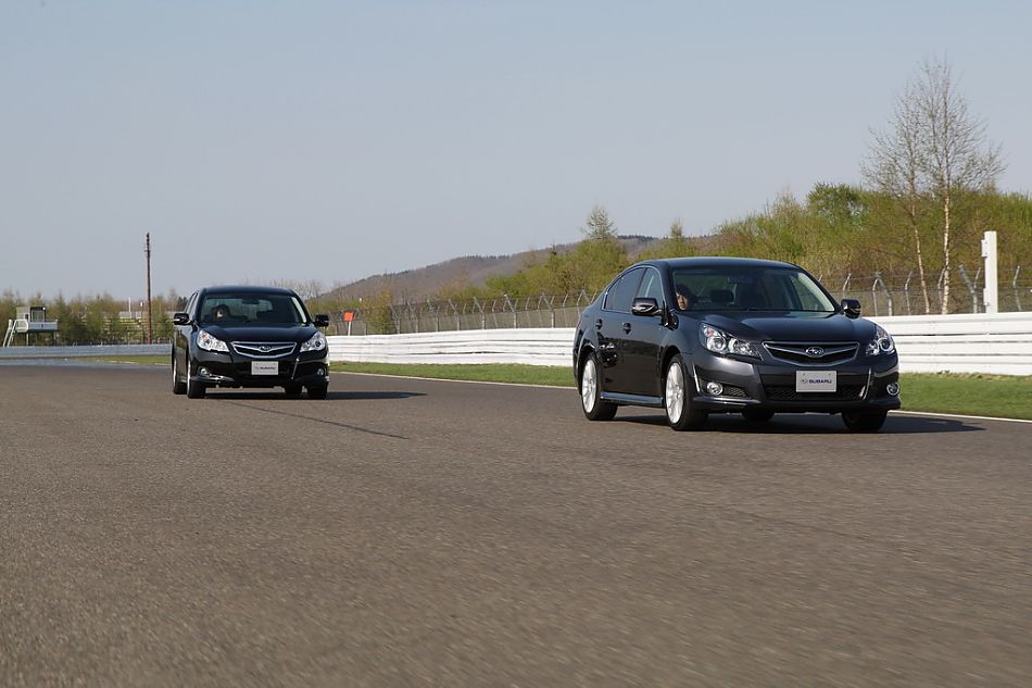 试驾斯巴鲁新力狮