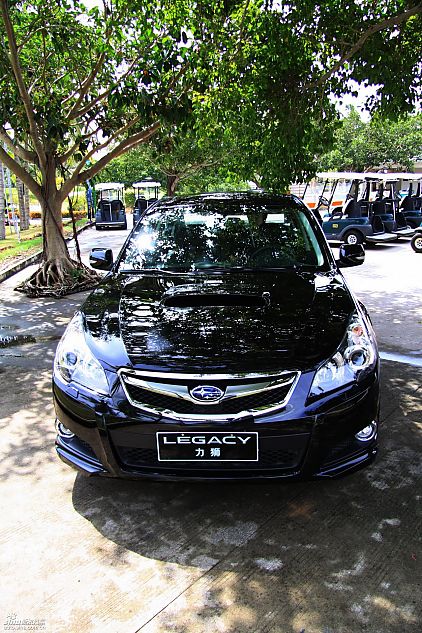 斯巴鲁新力狮外观实拍图