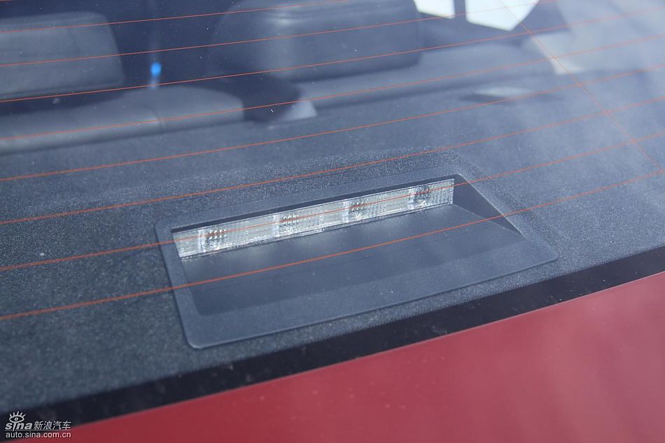 斯巴鲁新力狮外观实拍图