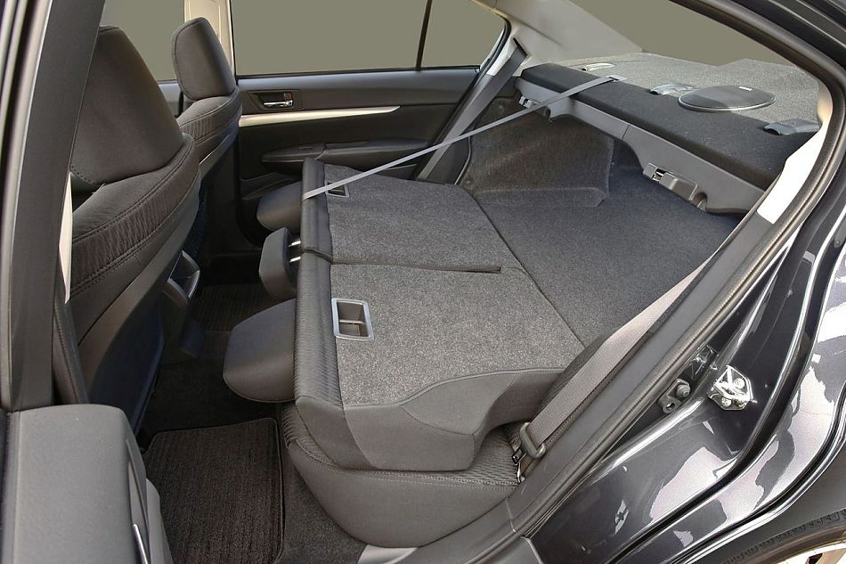 2010款力狮内饰图片