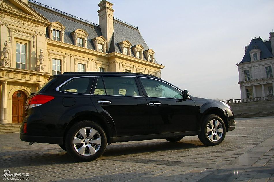 斯巴鲁新傲虎外观实拍