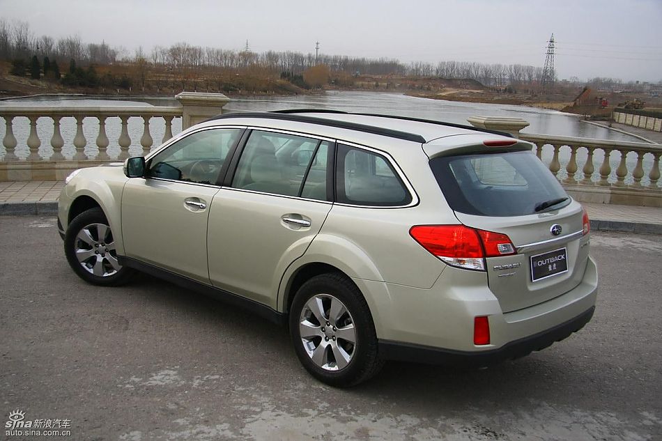 斯巴鲁新傲虎外观实拍