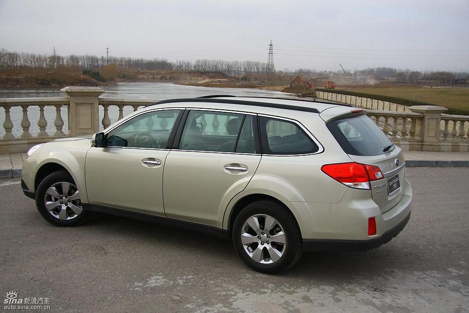 斯巴鲁新傲虎外观实拍