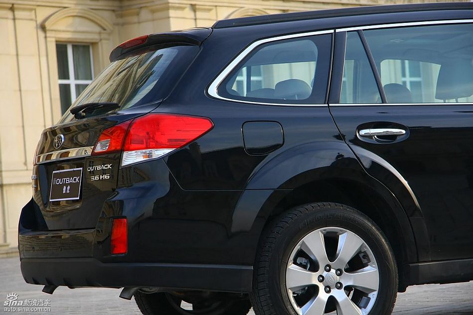 斯巴鲁新傲虎外观实拍