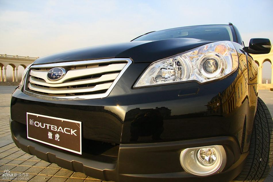 斯巴鲁新傲虎外观实拍