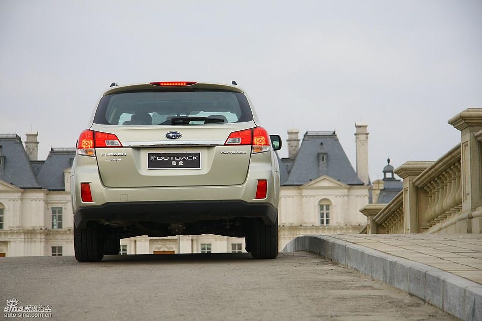 斯巴鲁新傲虎外观实拍