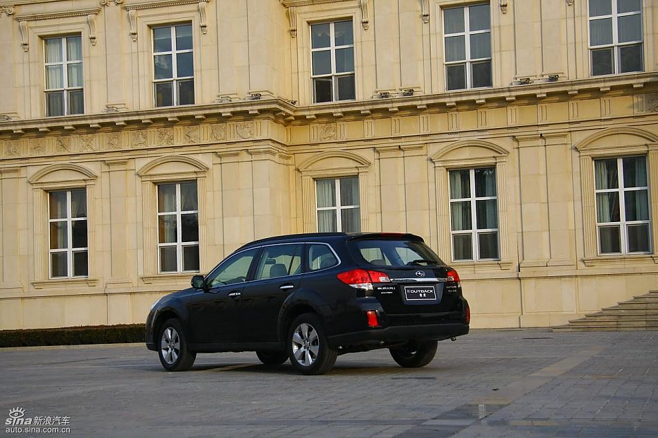 斯巴鲁新傲虎外观实拍