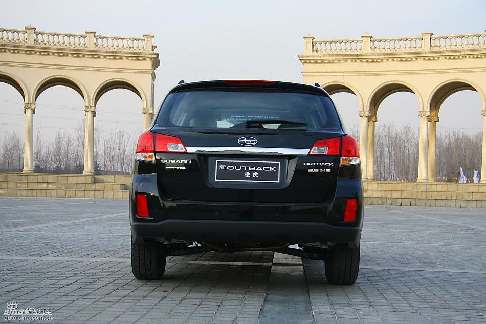 斯巴鲁新傲虎外观实拍