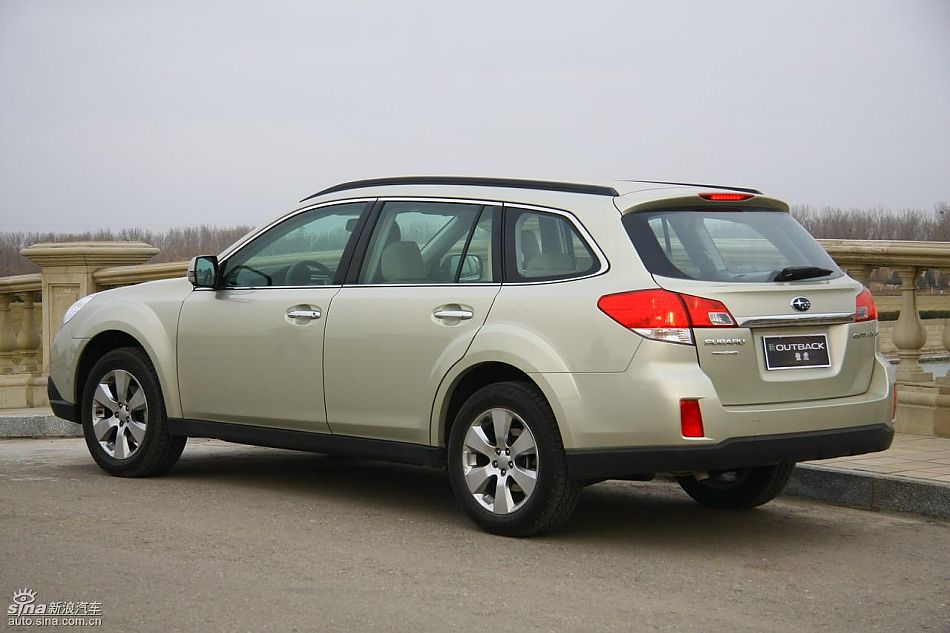 斯巴鲁新傲虎外观实拍