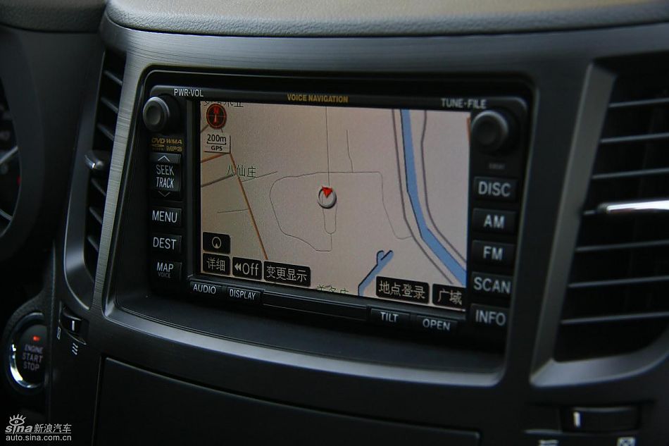 斯巴鲁新傲虎内饰实拍